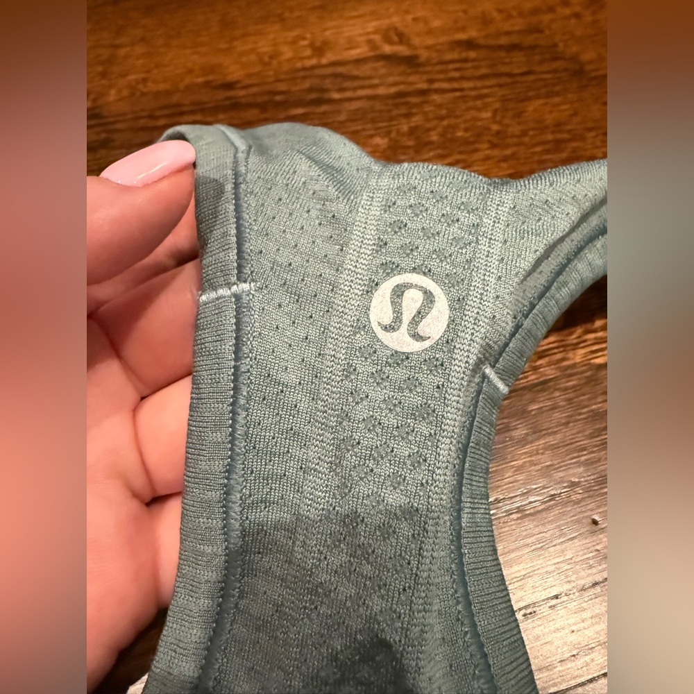 Lululemon x Peleton Swiftly Tech Racerback Tank Teal Size 6 Like new condition - Picture 3 of 7